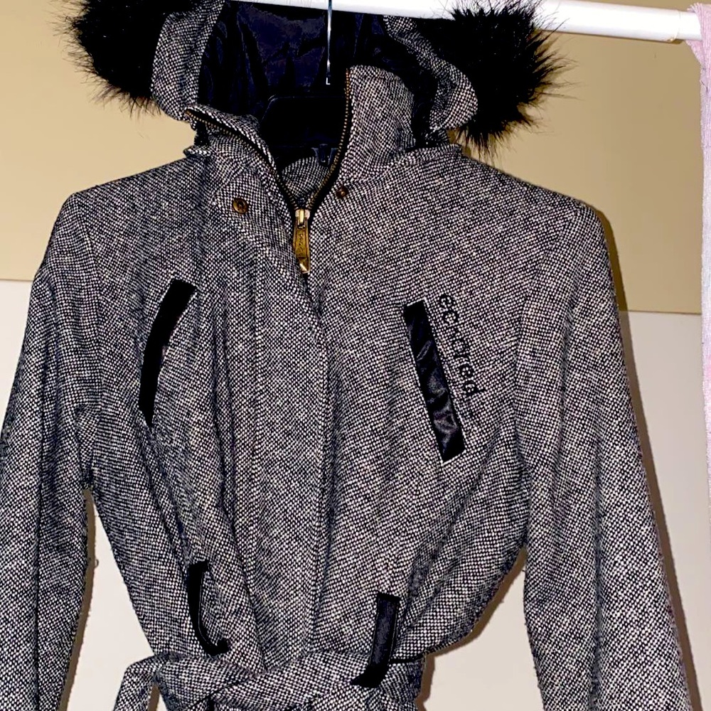 Eckored woman’s coat medium